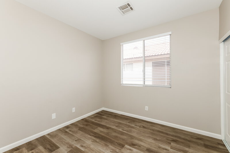 1,960/Mo, 9782 Vista Crest Ave Las Vegas, NV 89148 Bedroom View