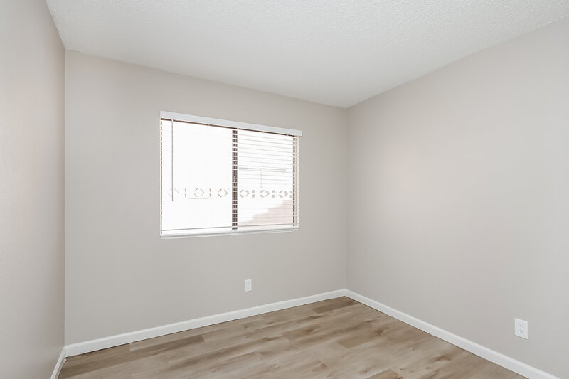 2,100/Mo, 1338 Operetta Way Las Vegas, NV 89119 Bedroom View 2