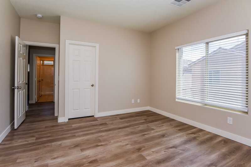2,325/Mo, 9519 Vega Carpio Ave Las Vegas, NV 89178 Bedroom View