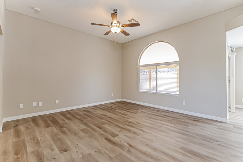 2,120/Mo, 439 Viewmont Dr Henderson, NV 89015 Living Room View