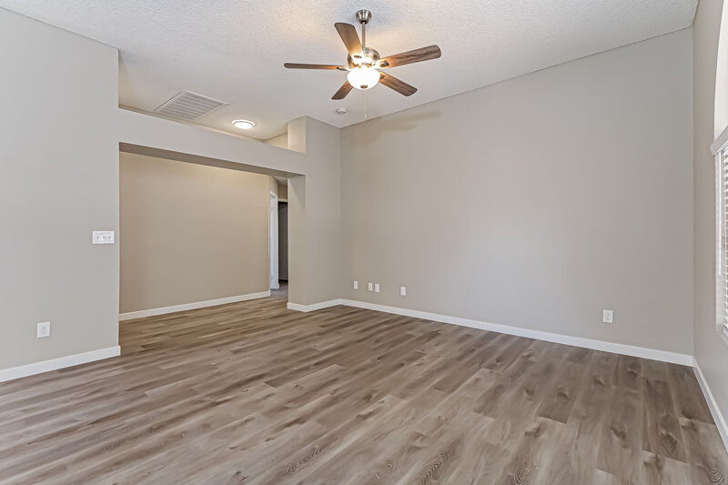 2,120/Mo, 439 Viewmont Dr Henderson, NV 89015 Living Room View 2