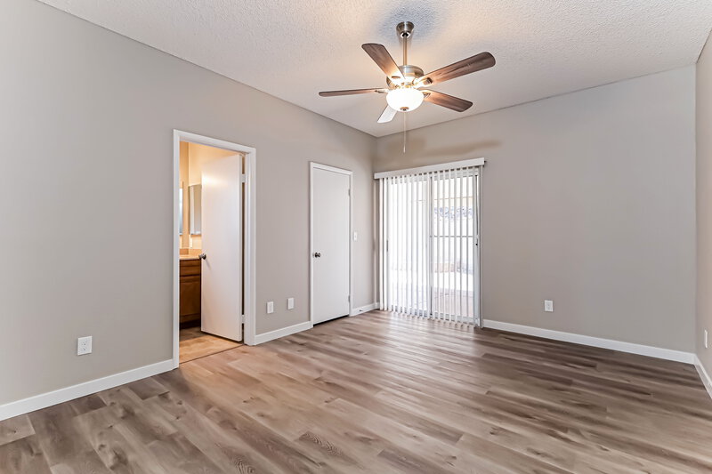 2,120/Mo, 439 Viewmont Dr Henderson, NV 89015 Main Bedroom View