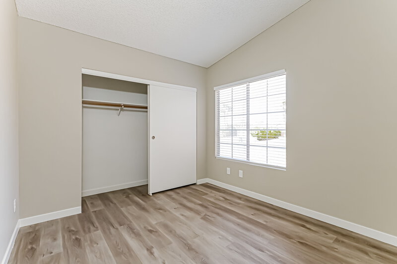 2,120/Mo, 439 Viewmont Dr Henderson, NV 89015 Bedroom View 2