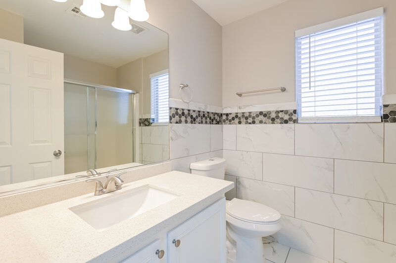 2,310/Mo, 5007 Pine Mountain Ave Las Vegas, NV 89139 Bathroom View
