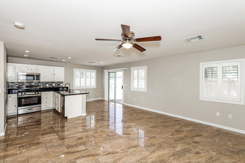 2,090/Mo, 9327 Pyrope Ct Las Vegas, NV 89148 Family Room View 2