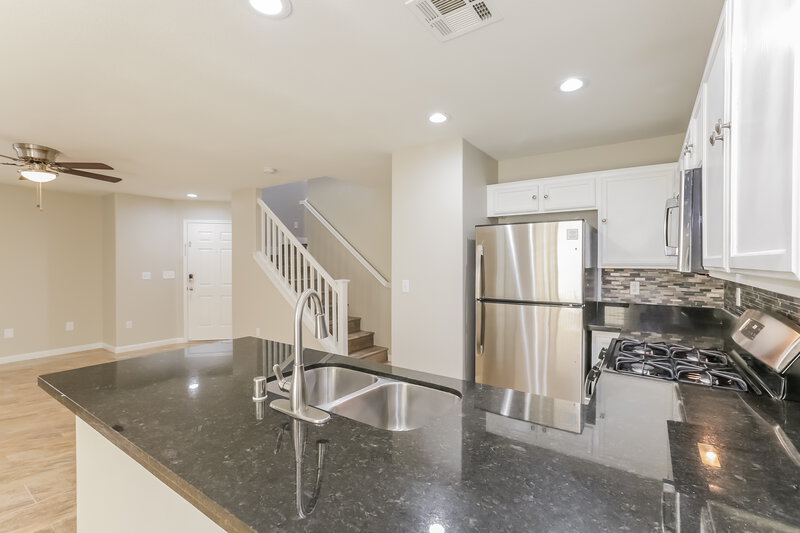 3,030/Mo, 9327 Pyrope Ct Las Vegas, NV 89148 Kitchen View