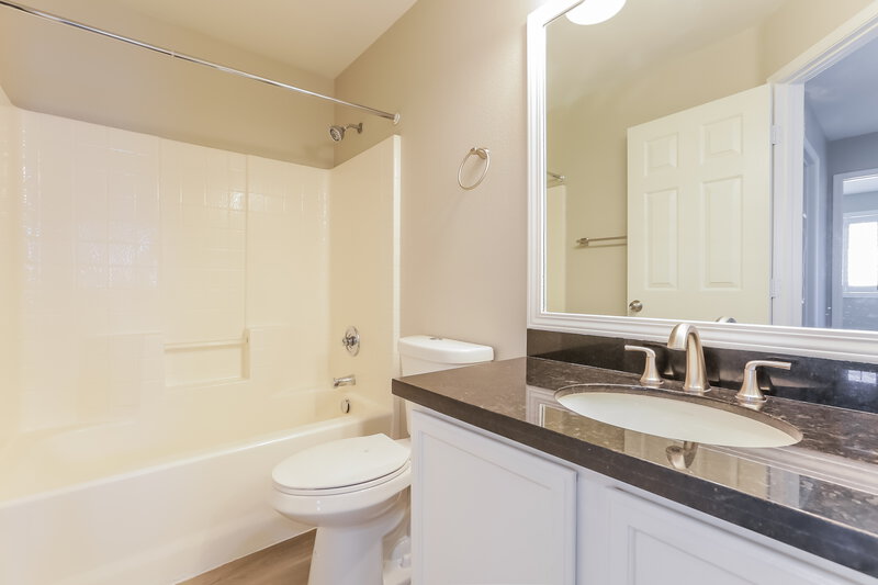 3,030/Mo, 9327 Pyrope Ct Las Vegas, NV 89148 Bathroom View