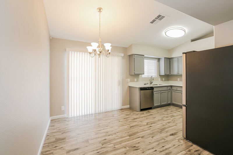 2,070/Mo, 5001 Chambliss Dr Las Vegas, NV 89130 Dining Room View