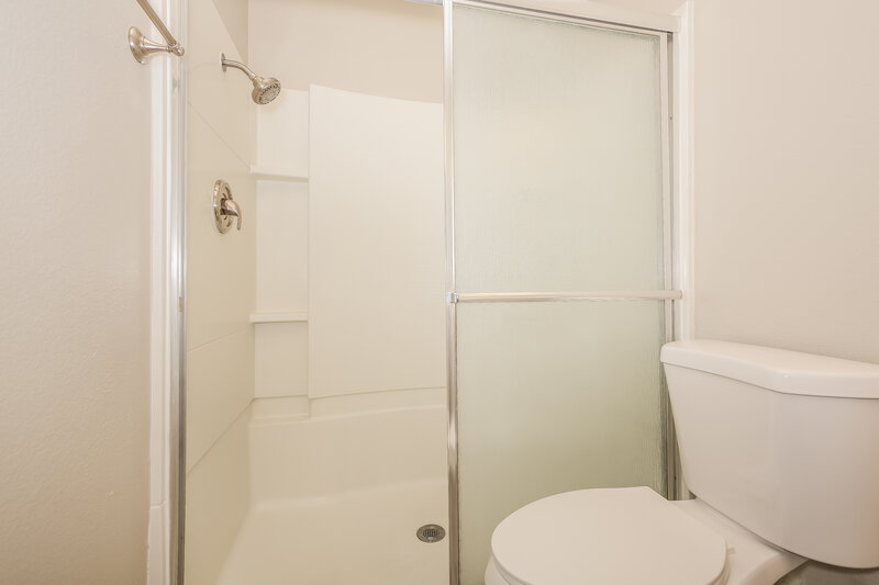 2,070/Mo, 5001 Chambliss Dr Las Vegas, NV 89130 Main Bathroom View 2