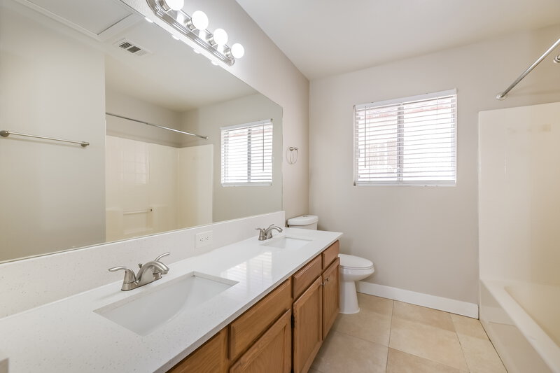2,400/Mo, 1732 Blanchard Dr Henderson, NV 89074 Bathroom View
