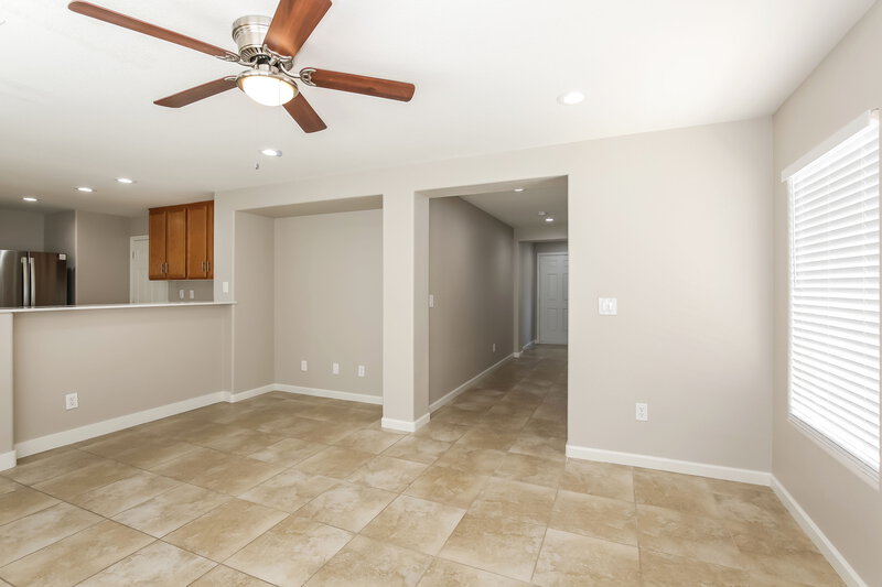 1,975/Mo, 413 Big Cliff Ave North Las Vegas, NV 89031 Living Room View