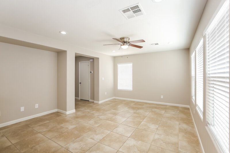 1,975/Mo, 413 Big Cliff Ave North Las Vegas, NV 89031 Living Room View 3
