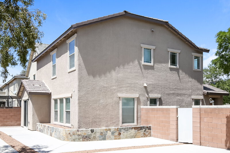 1,975/Mo, 413 Big Cliff Ave North Las Vegas, NV 89031 Rear View