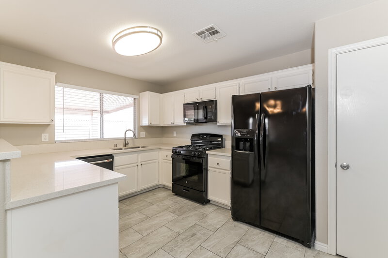 3,110/Mo, 1042 Juniper Ridge Ave Henderson, NV 89015 Kitchen View