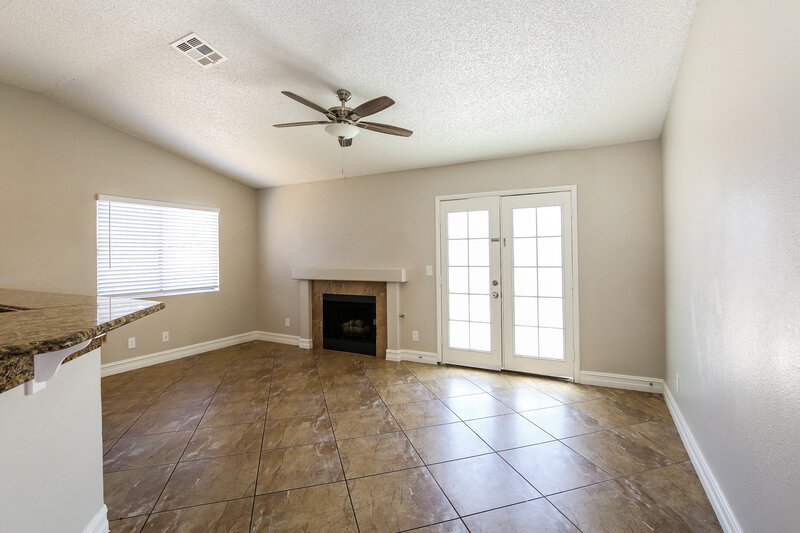 2,205/Mo, 3405 W Red Coach Ave North Las Vegas, NV 89031 Living Room View 2