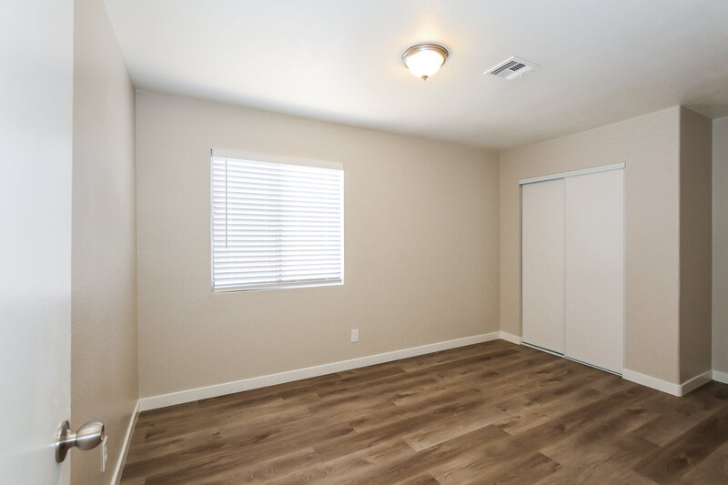 2,205/Mo, 3405 W Red Coach Ave North Las Vegas, NV 89031 Bedroom View 2