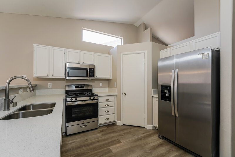 2,015/Mo, 3639 Covewick Dr North Las Vegas, NV 89032 Kitchen View