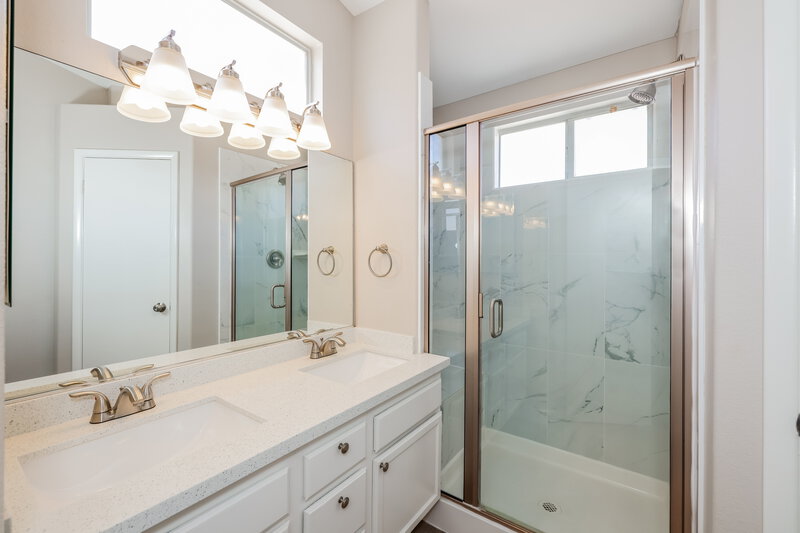 1,955/Mo, 3639 Covewick Dr North Las Vegas, NV 89032 Main Bathroom View