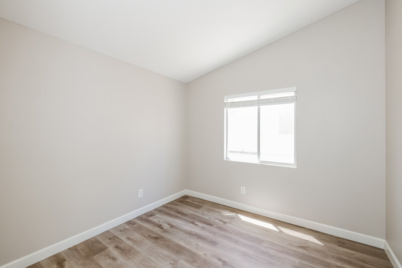 1,955/Mo, 3639 Covewick Dr North Las Vegas, NV 89032 Bedroom View
