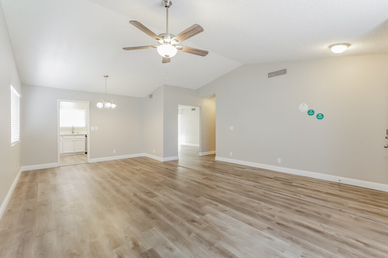 2,510/Mo, 3145 Laurel Ave Henderson, NV 89014 Sitting Room View 2
