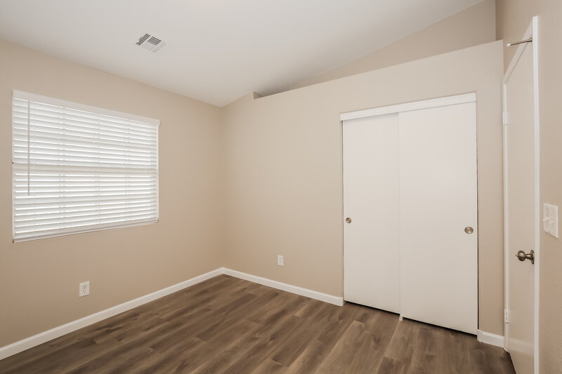2,200/Mo, 5404 Fountain Palm St Las Vegas, NV 89130 Bedroom View 2