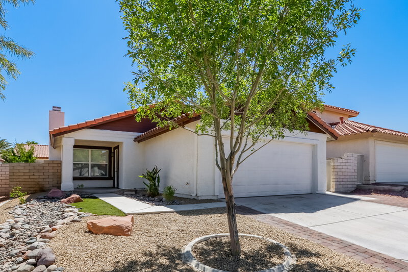 2,350/Mo, 350 Keating St Henderson, NV 89074 Front View