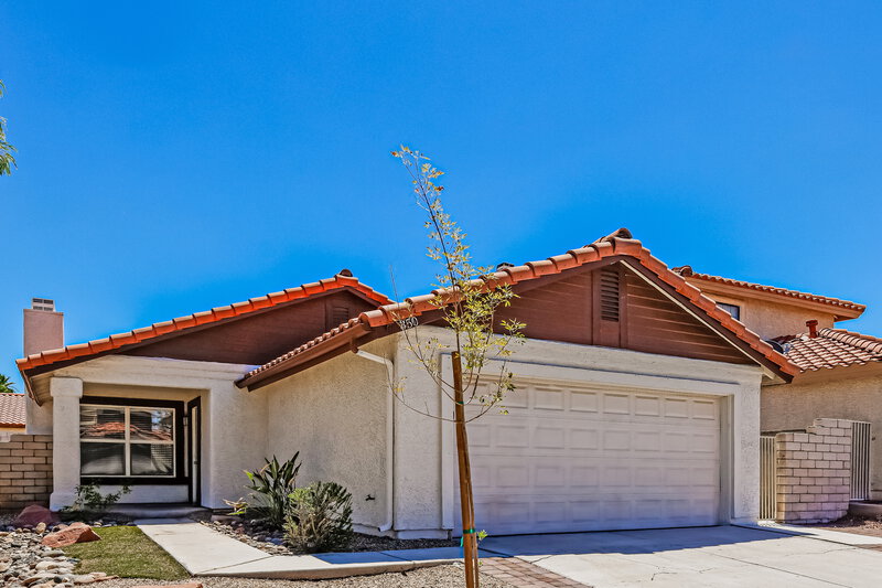 2,205/Mo, 350 Keating St Henderson, NV 89074 Front View