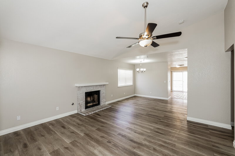 2,205/Mo, 350 Keating St Henderson, NV 89074 Living Room View 2