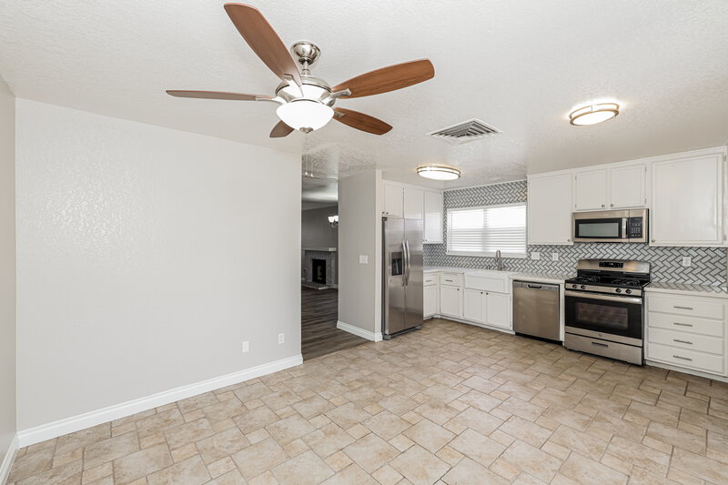 2,205/Mo, 350 Keating St Henderson, NV 89074 Dining Room View 2