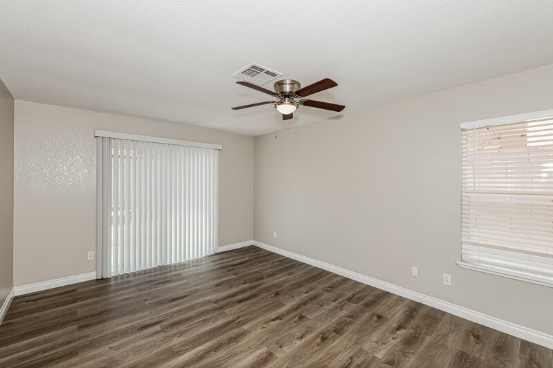 2,205/Mo, 350 Keating St Henderson, NV 89074 Main Bedroom View