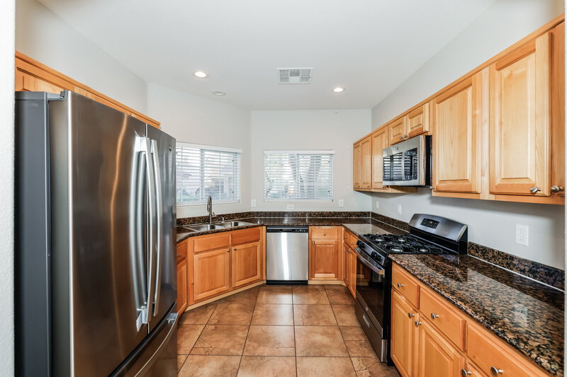 2,370/Mo, 5084 Tunnel Falls Dr Las Vegas, NV 89141 Kitchen View
