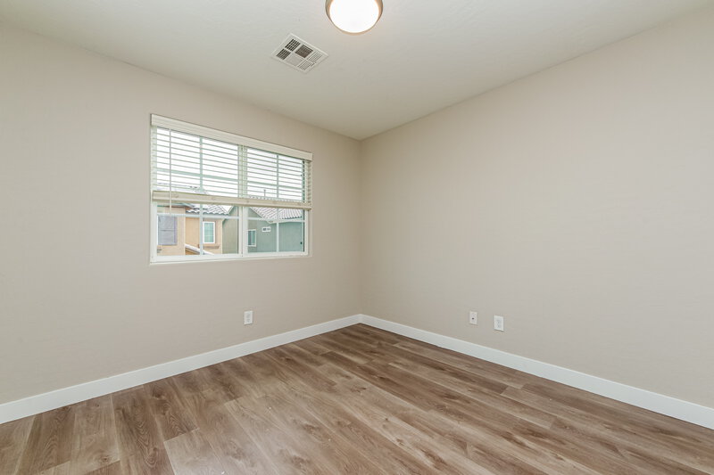 2,115/Mo, 6209 Govett Crescent Ct Las Vegas, NV 89130 Bedroom View 2