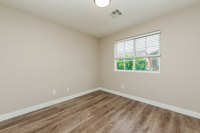 2,115/Mo, 6209 Govett Crescent Ct Las Vegas, NV 89130 Bedroom View 3