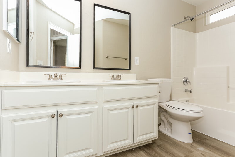 3,290/Mo, 6209 Govett Crescent Ct Las Vegas, NV 89130 Bathroom View