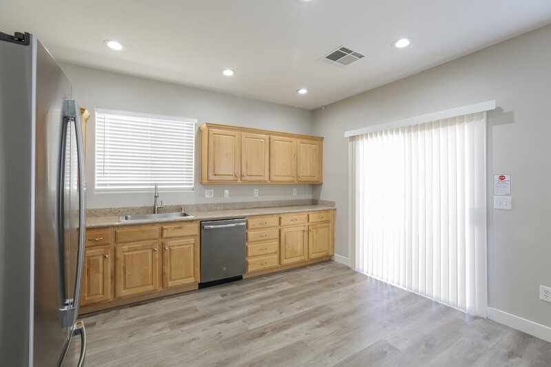 3,290/Mo, 7866 Harp Tree St Las Vegas, NV 89139 Kitchen View