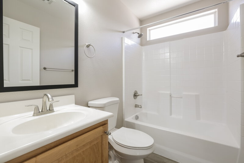 3,290/Mo, 7866 Harp Tree St Las Vegas, NV 89139 Bathroom View