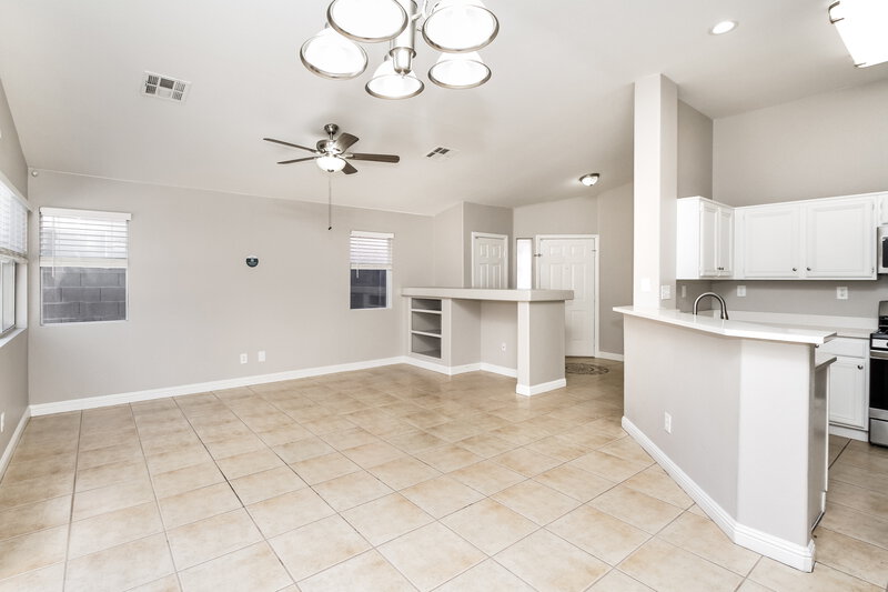 2,185/Mo, 716 Castlebridge Ave Las Vegas, NV 89123 Dining Room View 2