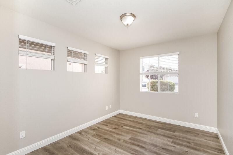 2,185/Mo, 716 Castlebridge Ave Las Vegas, NV 89123 Bedroom View