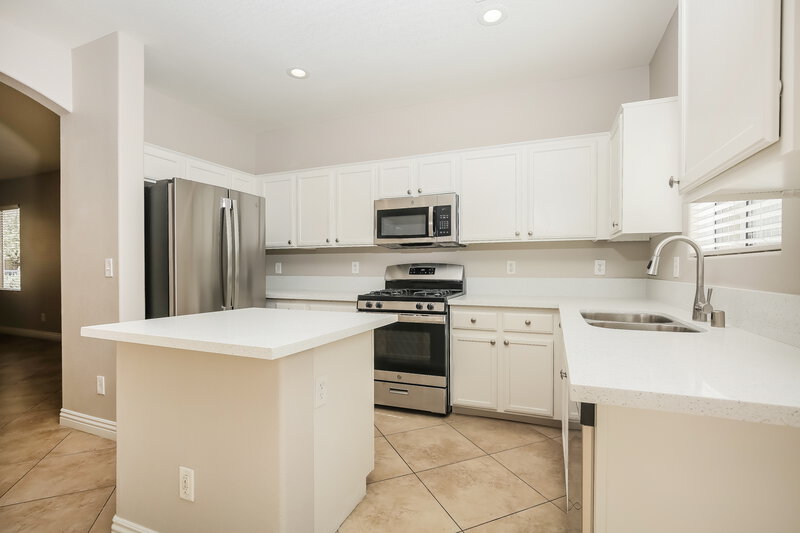 2,285/Mo, 7448 Bouquet Canyon St Las Vegas, NV 89139 Kitchen View 2