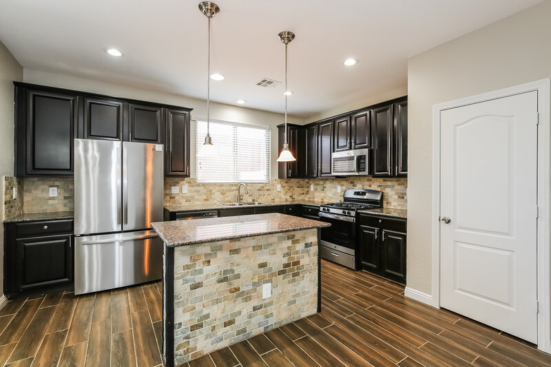 2,175/Mo, 7215 Mulberry Forest St Las Vegas, NV 89166 Kitchen View