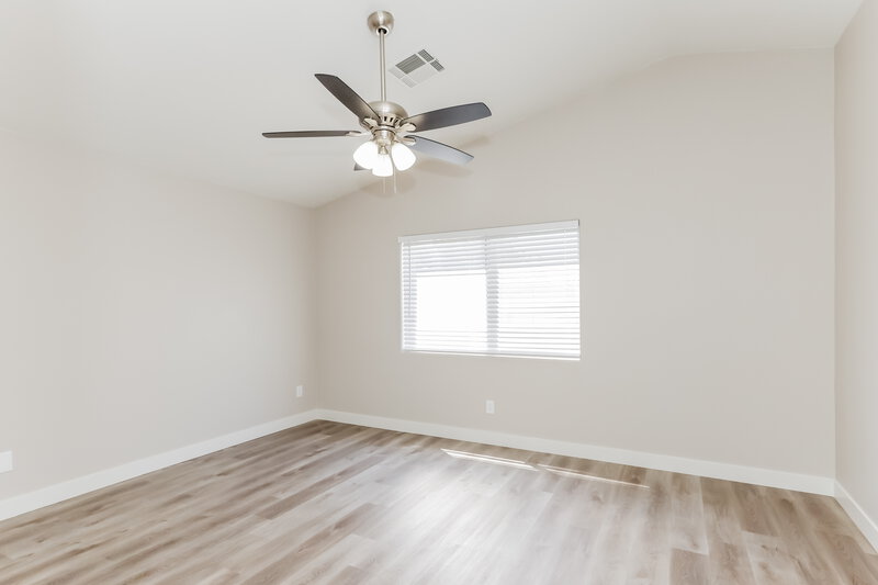 2,190/Mo, 6471 Brook Cottage Ln Las Vegas, NV 89122 Main Bedroom View