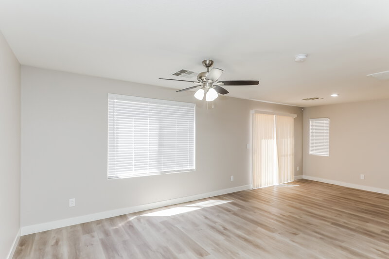 2,190/Mo, 6471 Brook Cottage Ln Las Vegas, NV 89122 Bedroom View 2