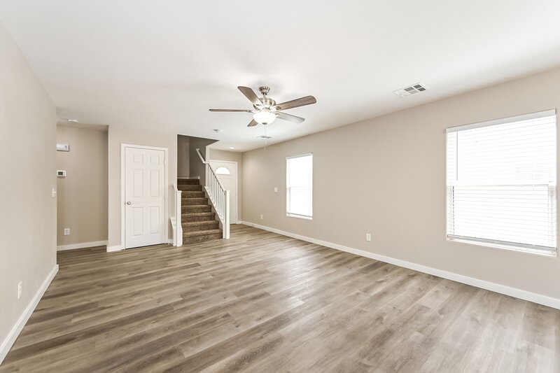 2,500/Mo, 6244 W Haleh Ave Las Vegas, NV 89141 Living Room View 3