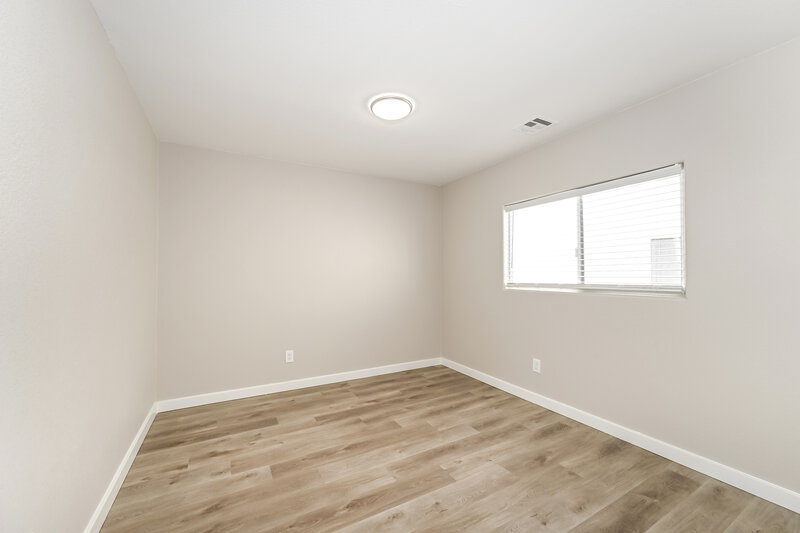 2,500/Mo, 6244 W Haleh Ave Las Vegas, NV 89141 Bedroom View 2