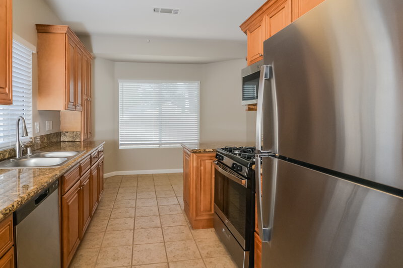 2,255/Mo, 2824 Deep Water Cir Las Vegas, NV 89117 Kitchen View