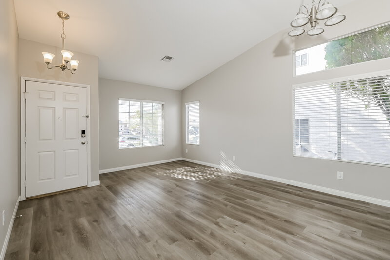 2,375/Mo, 725 Arrowhead Trl Henderson, NV 89002 Living Room View