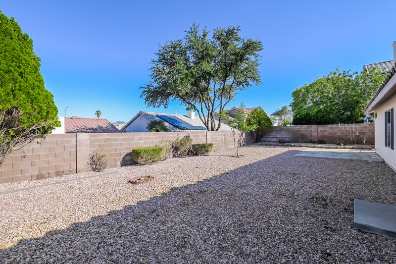 2,375/Mo, 725 Arrowhead Trl Henderson, NV 89002 Rear View