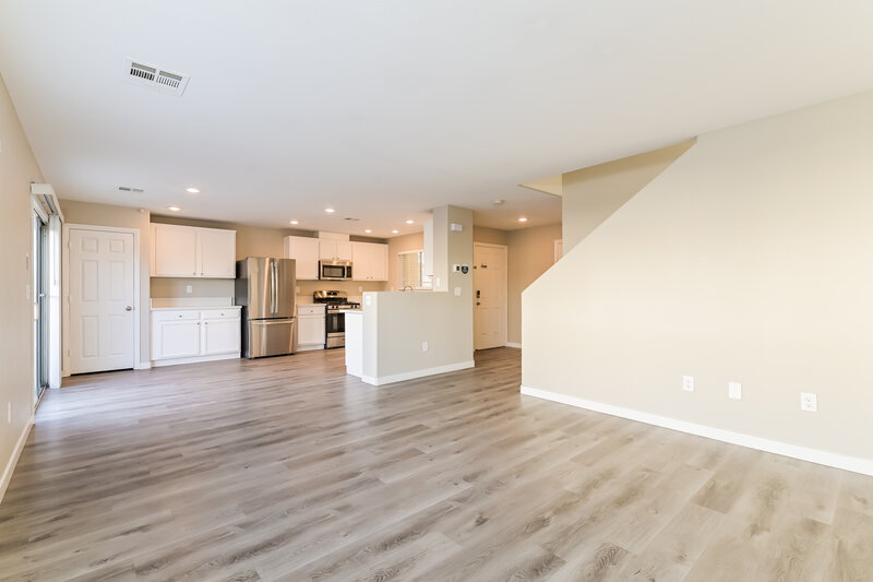 1,860/Mo, 124 Snow Dome Ave North Las Vegas, NV 89031 Living Room View