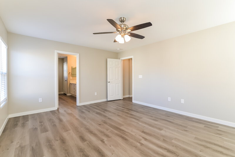 1,860/Mo, 124 Snow Dome Ave North Las Vegas, NV 89031 Main Bedroom View 2