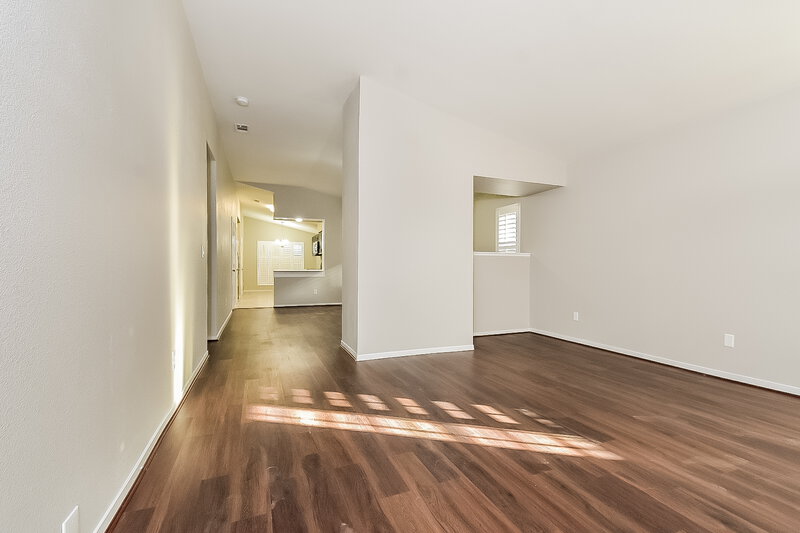 2,290/Mo, 4944 Signal Dr Las Vegas, NV 89130 Living Room View 2